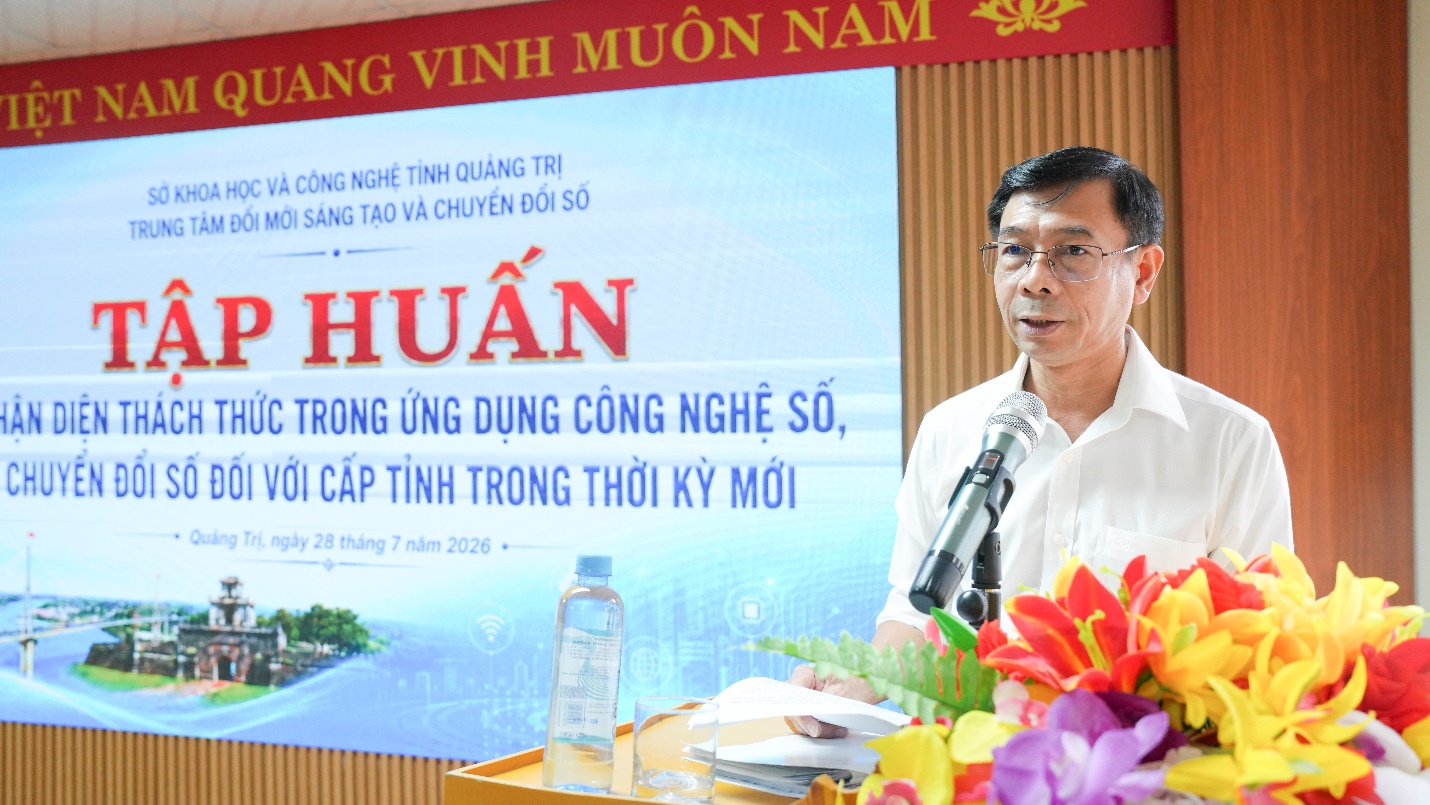 Tập huấn “Nhận diện thách thức trong ứng dụng công nghệ số, chuyển đổi số đối với cấp tỉnh trong thời kỳ mới”